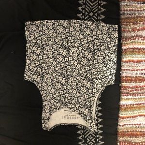 Black and white flower tank